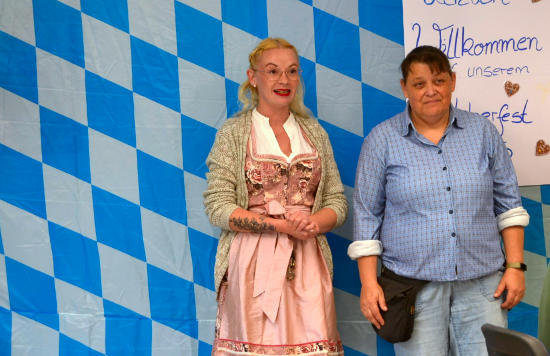 Vielfältige Aktivitäten sorgten beim Oktoberfest in Haus Bachtal für Spaß und Unterhaltung. (Alle Fotos: Eberhard Thomas Müller))>