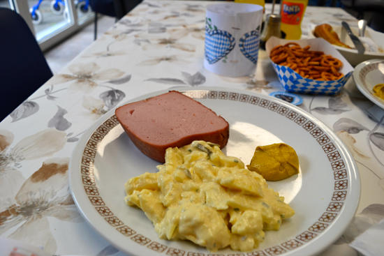 Vielfältige Aktivitäten sorgten beim Oktoberfest in Haus Bachtal für Spaß und Unterhaltung. (Alle Fotos: Eberhard Thomas Müller))>