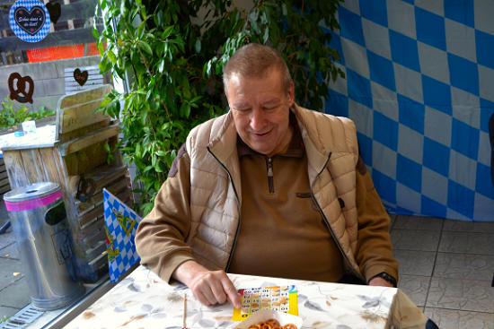 Vielfältige Aktivitäten sorgten beim Oktoberfest in Haus Bachtal für Spaß und Unterhaltung. (Alle Fotos: Eberhard Thomas Müller))>